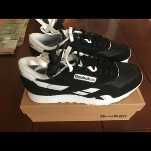 Black and white reebok classic